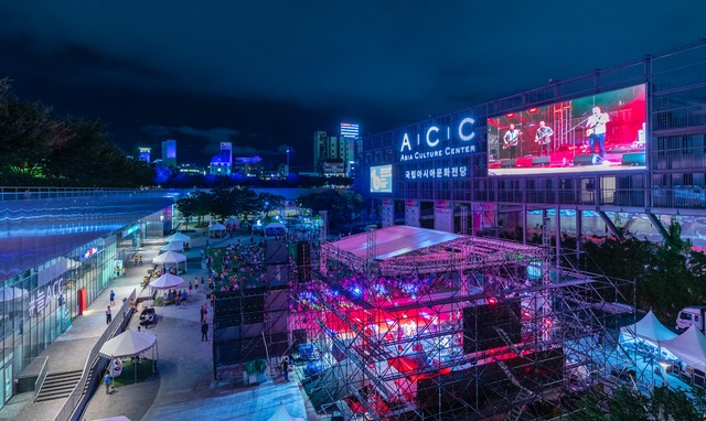 AV solutions for outdoor festivals and events
